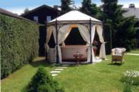 gazebo_01_small.jpg